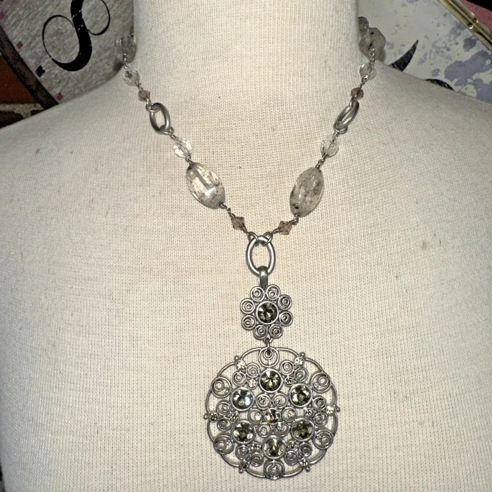 Lia Sophia Pendant Necklace Womens OS Silver Crystal Filigree Excellent Beaded